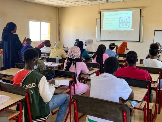 The_Farmer_Who_Turned_Poultry_Losses_into_a_Digital_Management_Tool_7 Students attending classes at the Centre de Référence aux Métiers de l'Aviculture (CRMA) in Diamniadio, Rufisque, Senegal on April 29, 2026. Photo: Penda Thiam, bird story agency